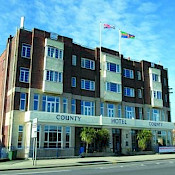 County Hotel 